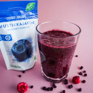 Harctic Superfoods berry powder blueberry smoothie